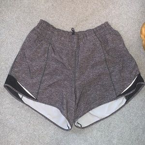Lululemon hotty hot HR 4” short